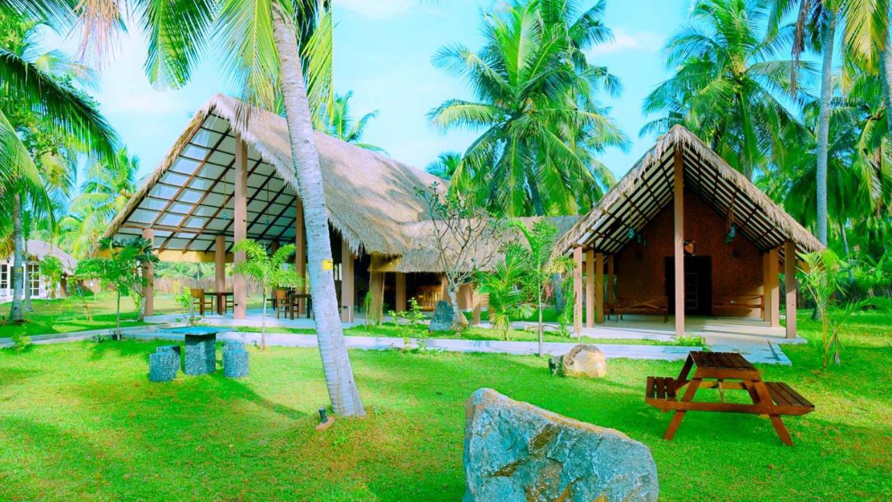 Coco Village Hotel Chilaw Bangadeniya Экстерьер фото